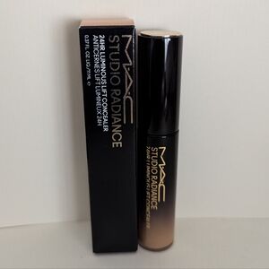 MAC Studio Radiance 24HR Luminous Lift Concealer - NC30
